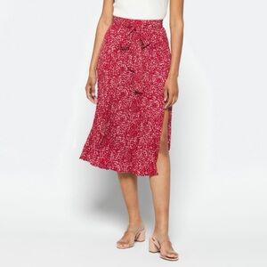 SKIES ARE BLUE pleated red midi skirt